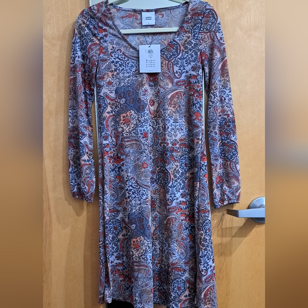 NWT Mamalicious summer dress.